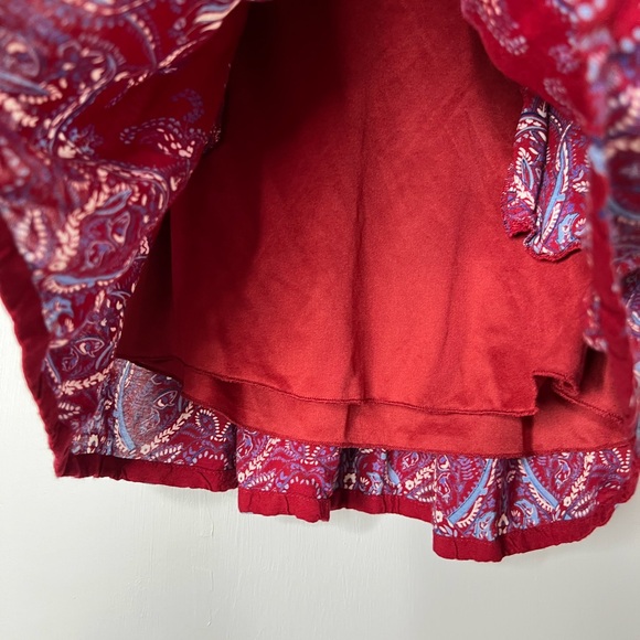 Japna Red Floral Small Mini Skirt w/lining and side pockets - Picture 4 of 9